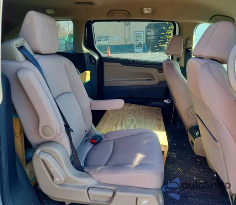 2022 Honda Odyssey Ex z USA, uszkodzony, nr VIN 5FNRL6H55NB033246